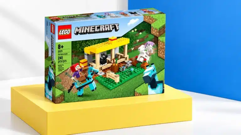 LEGO Minecraft The Horse Stable on a yellow plinth